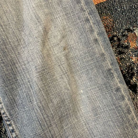 Levi’s Signature Blue Thrashed Jeans Fraying Mens Size 31 x 28.5 Grunge Style - Picture 3 of 16